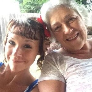 Meet your Posher, Sherry